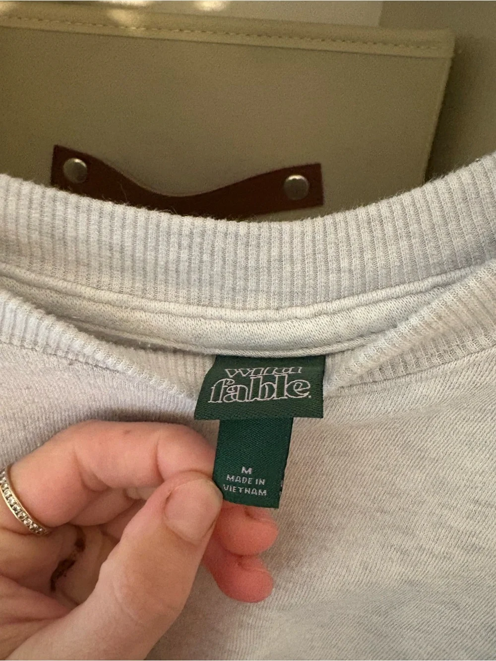 Women’s grey crew neck - Picture 2 of 3